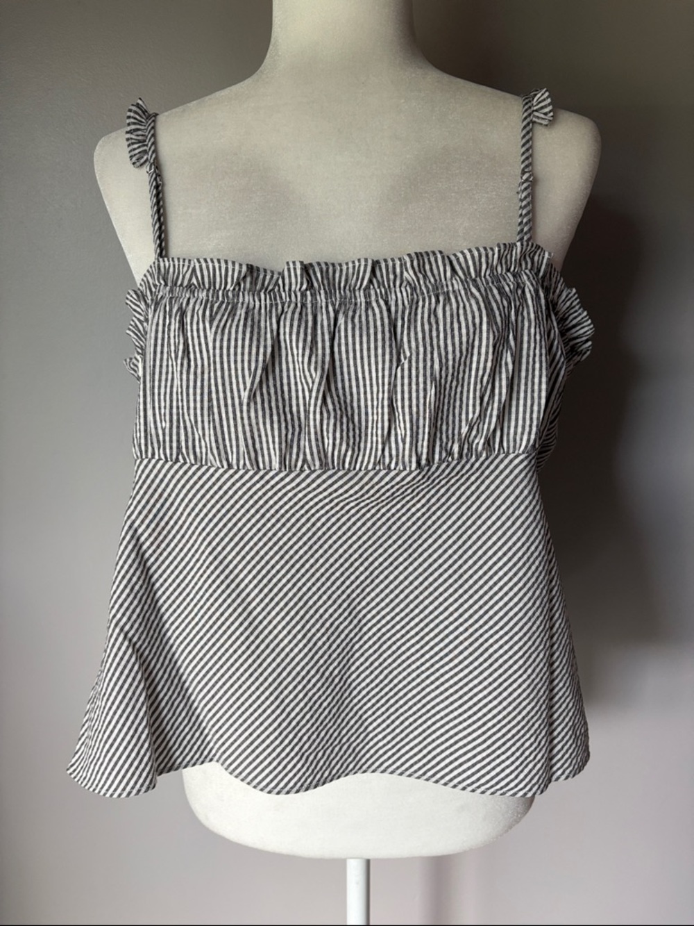 ANTHROPOLOGIE WAYF Women’s Smocked Ruffle Strap Tank